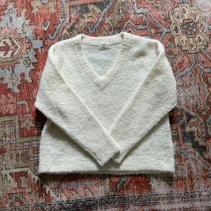 Wilfred Fuzzy V-Neck Sweater